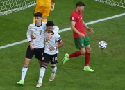 开云体育官网-巴萨险胜奥地利，坎特点燃赛场