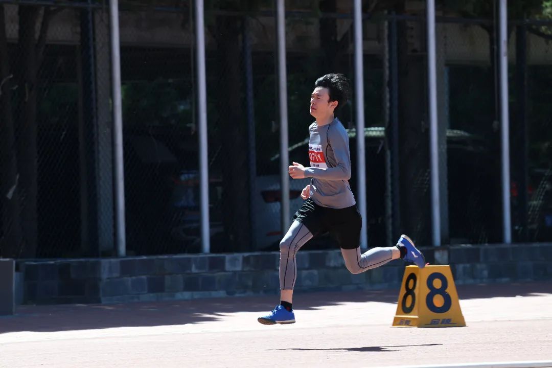 包含精彩时刻！运动员突破极限震惊全场的词条